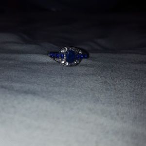 Size 8 ring
